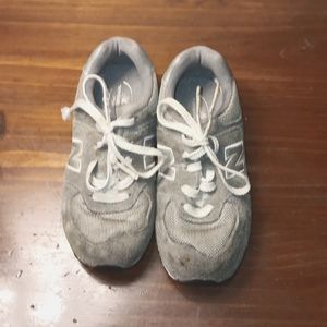 New balance boys size 10 junior sneakers